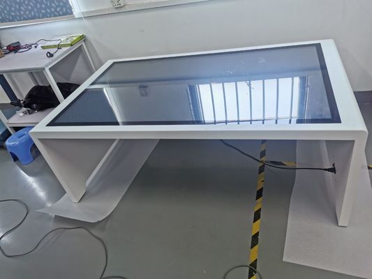 1920*1080 180W 65" 450cd/m2 Touch Screen Conference Table