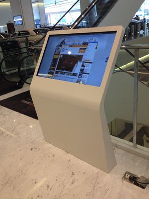 43in IR Interactive Digital Signage SPCC LCD Touch Screen Kiosk 3840x2160